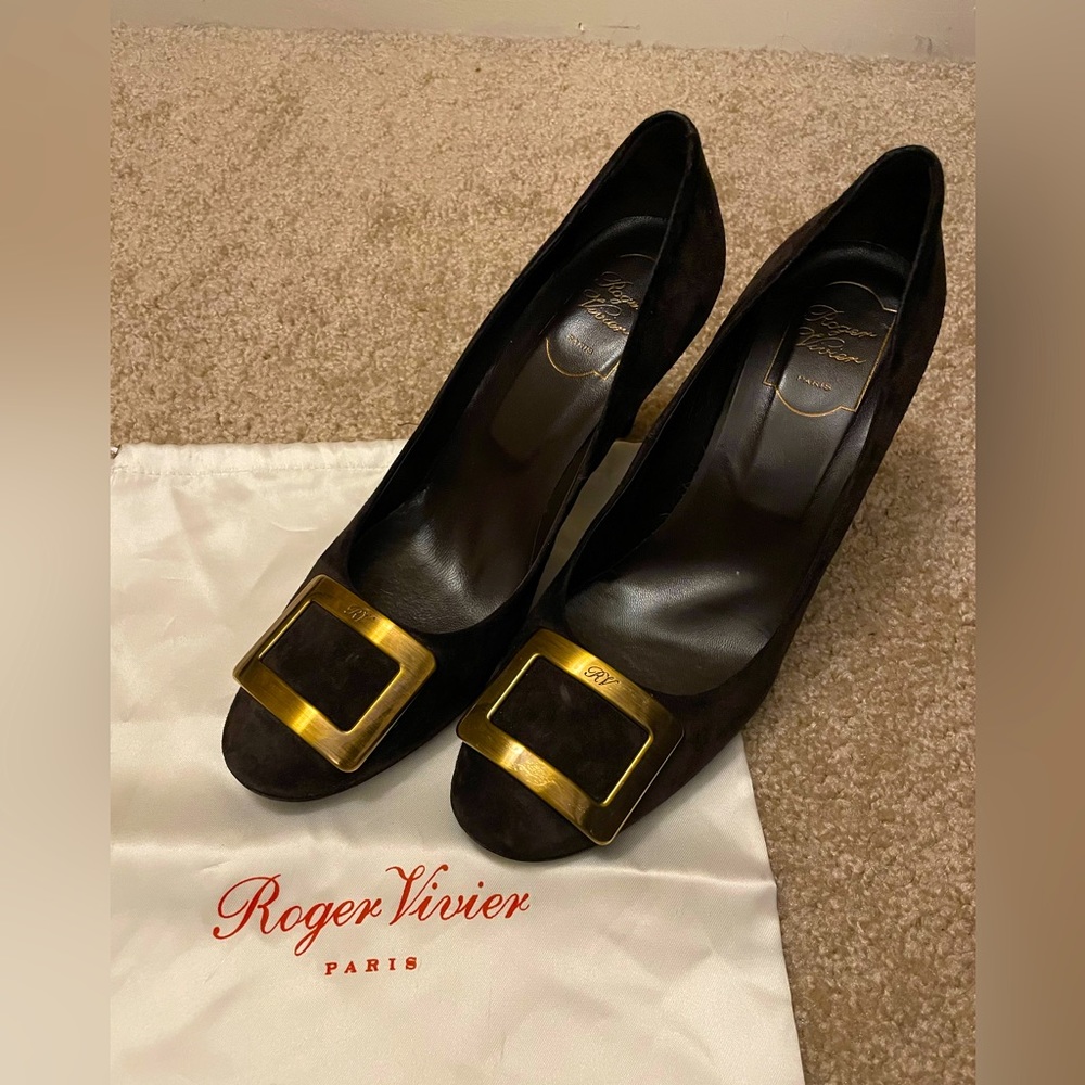 Roger Vivier Suede Pumps